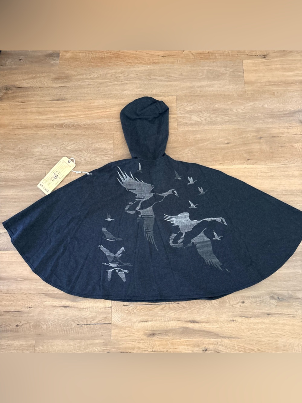 Da nang New with tags Embroidered Poncho size xs
